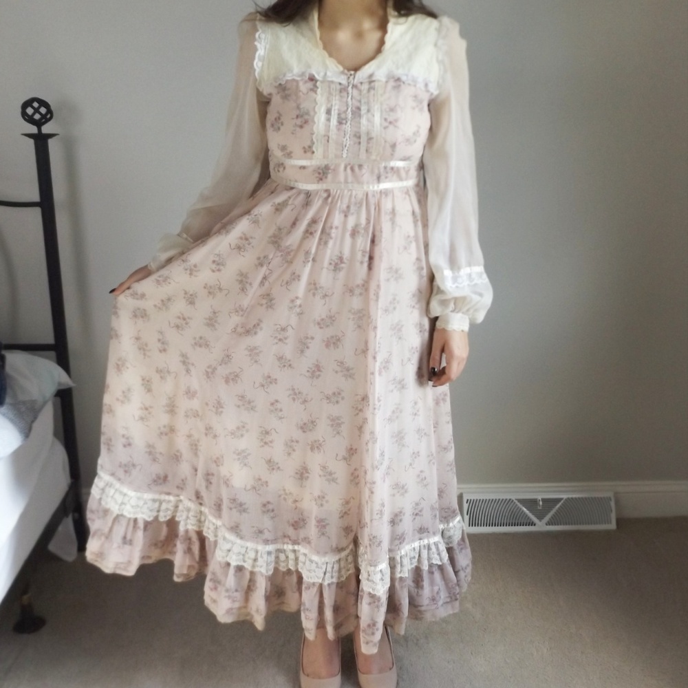 Gunne Sax 1970s Vintage Prairie Boho Floral Dress
